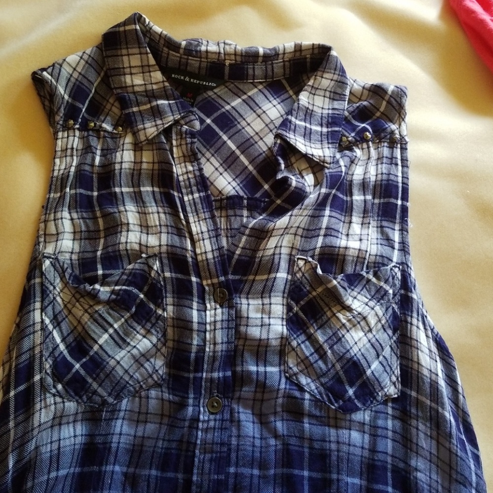 Low High Sleevess top. Worn  once